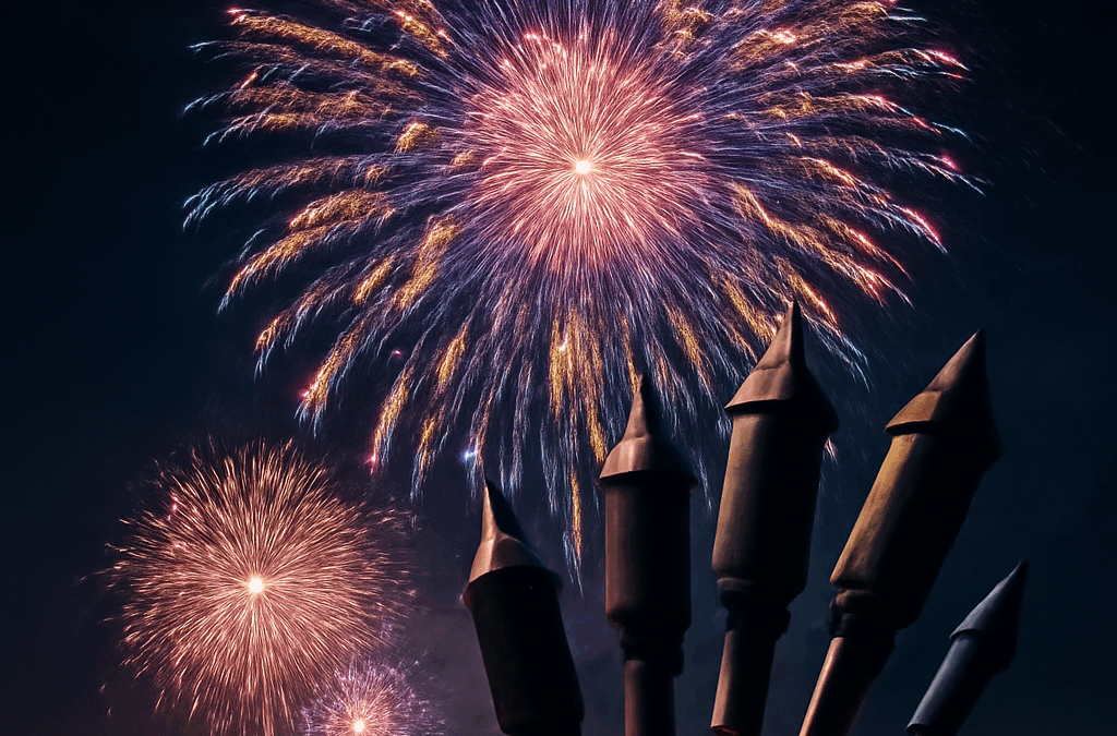 Ullustration af store raketter fyrværkeri